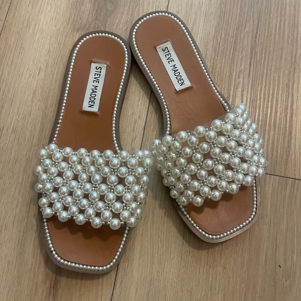 Steve Madden pearl sandals!